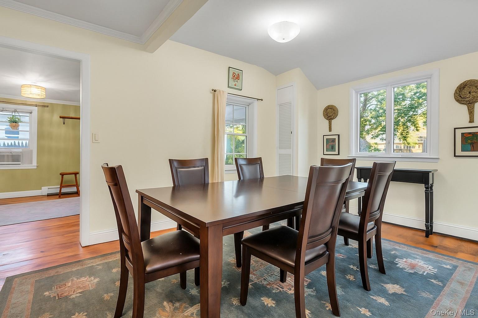 6 Franklin Avenue, Bayville, NY 11709