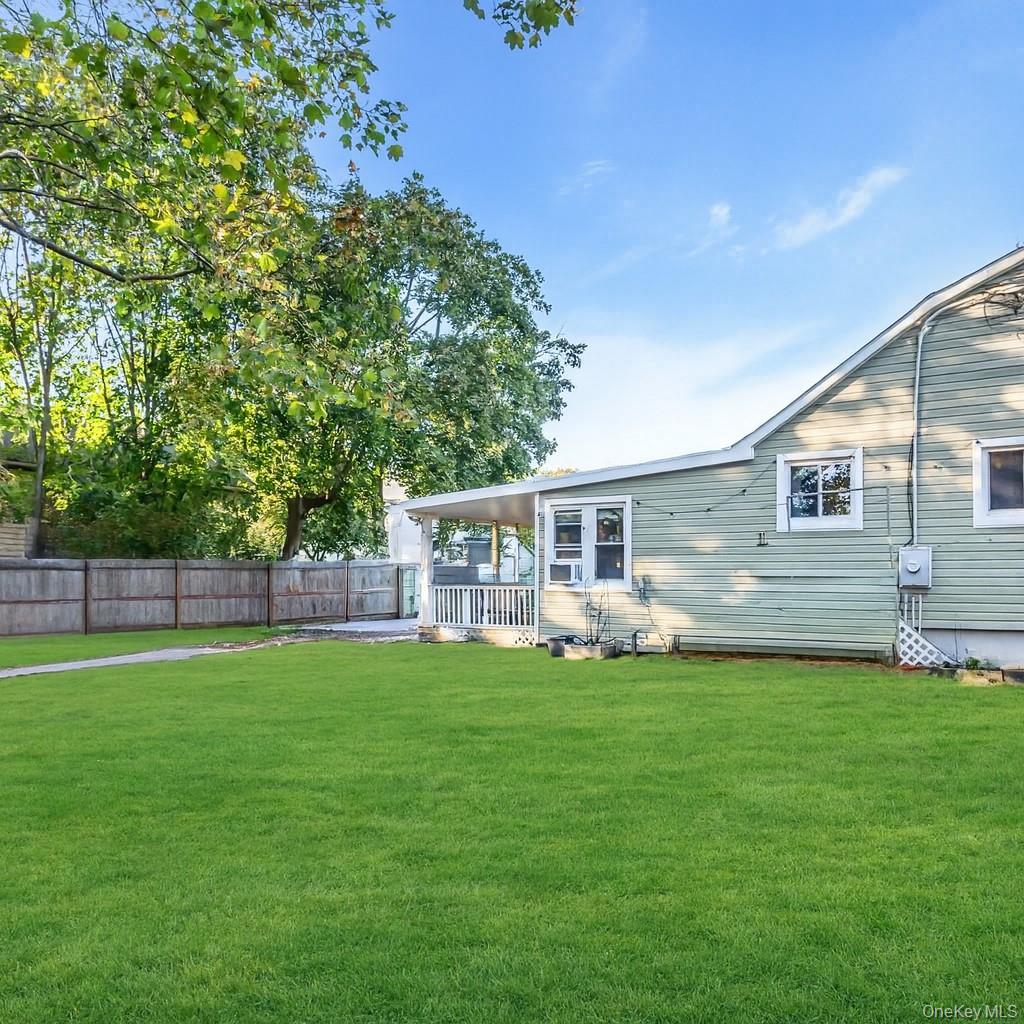 6 Franklin Avenue, Bayville, NY 11709