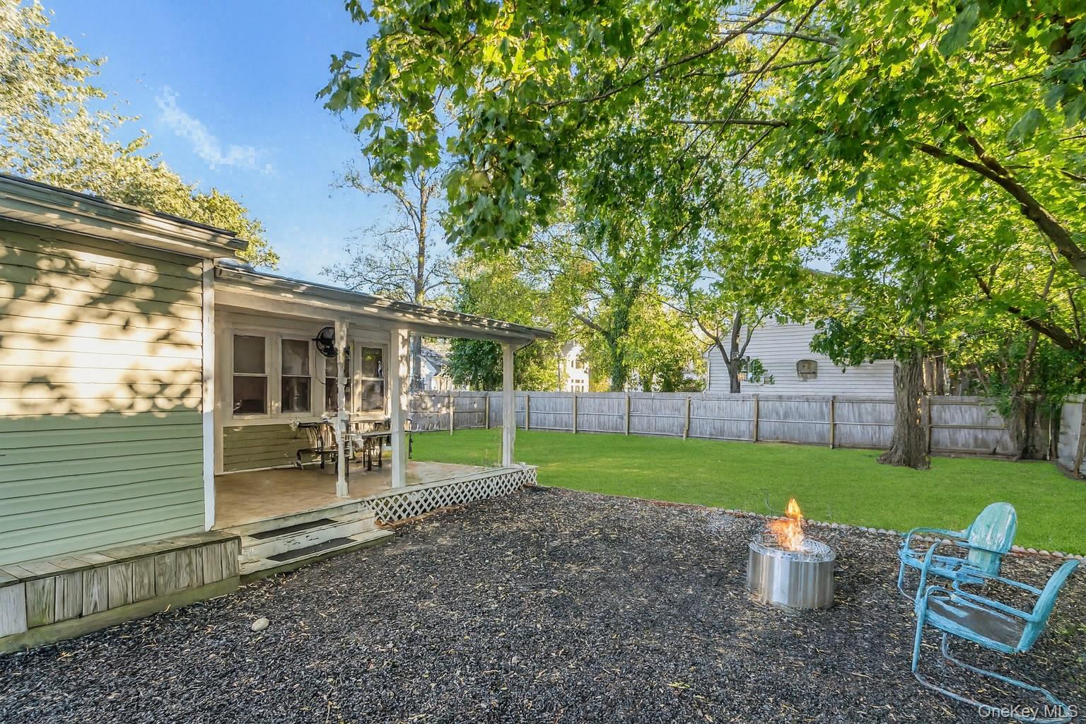 6 Franklin Avenue, Bayville, NY 11709