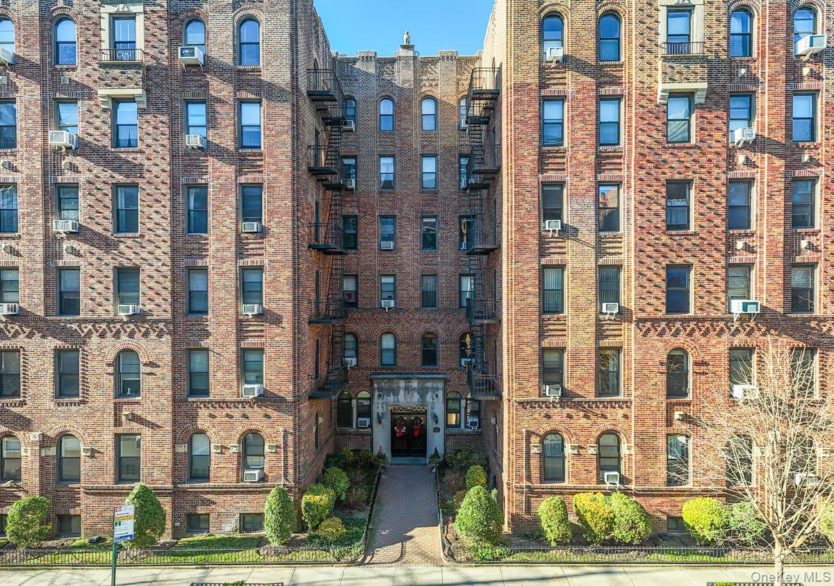 110-21 73rd Road # 6H, Forest Hills, NY 11375