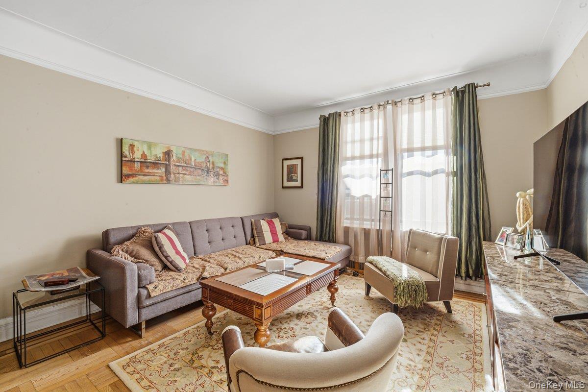 110-21 73rd Road # 6H, Forest Hills, NY 11375