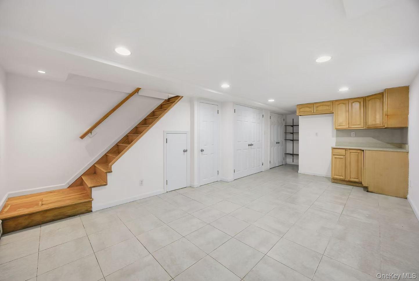 6739 197th Street, Fresh Meadows, NY 11365