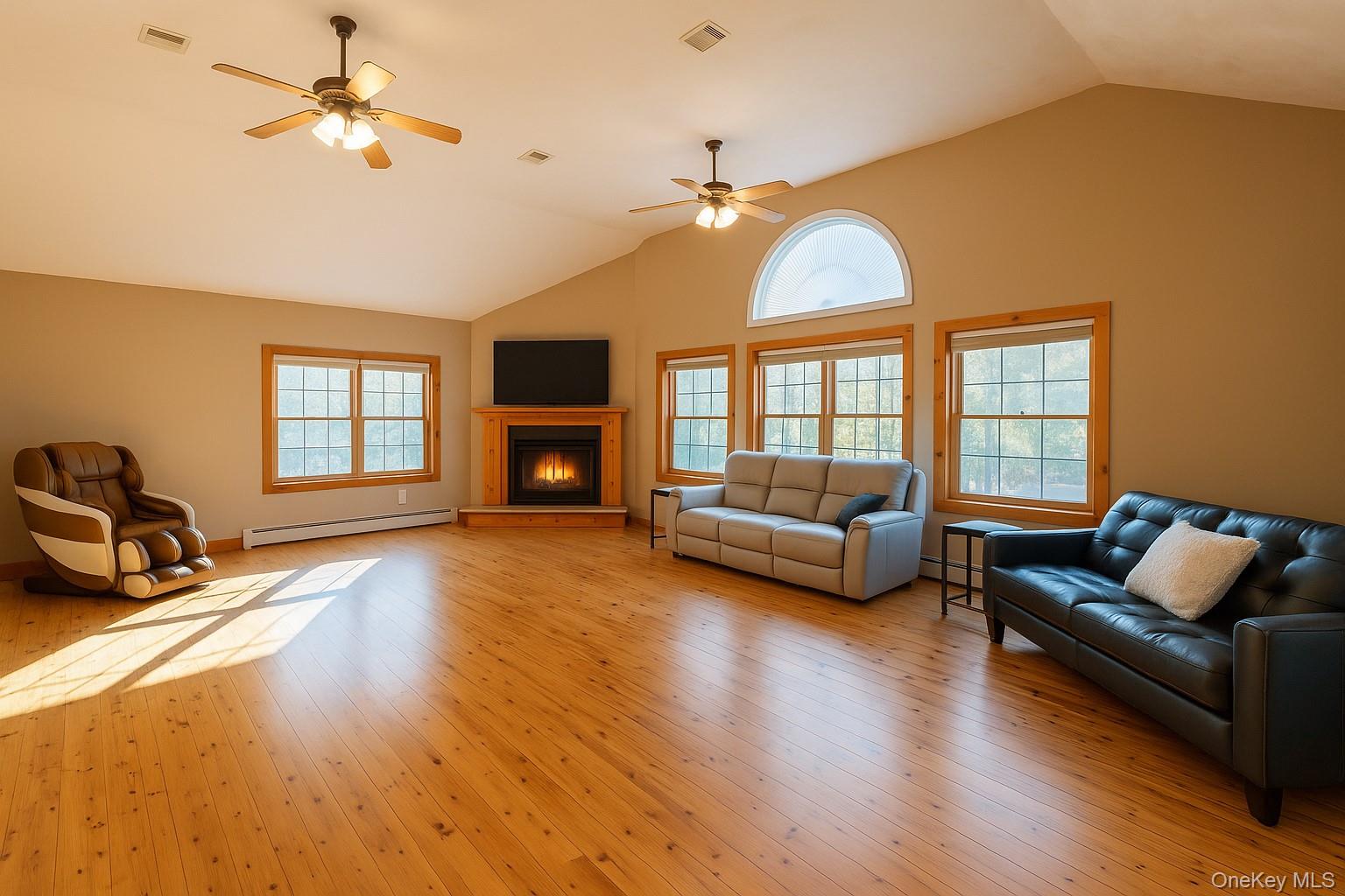 109 3rd Street, Godeffroy, NY 12729