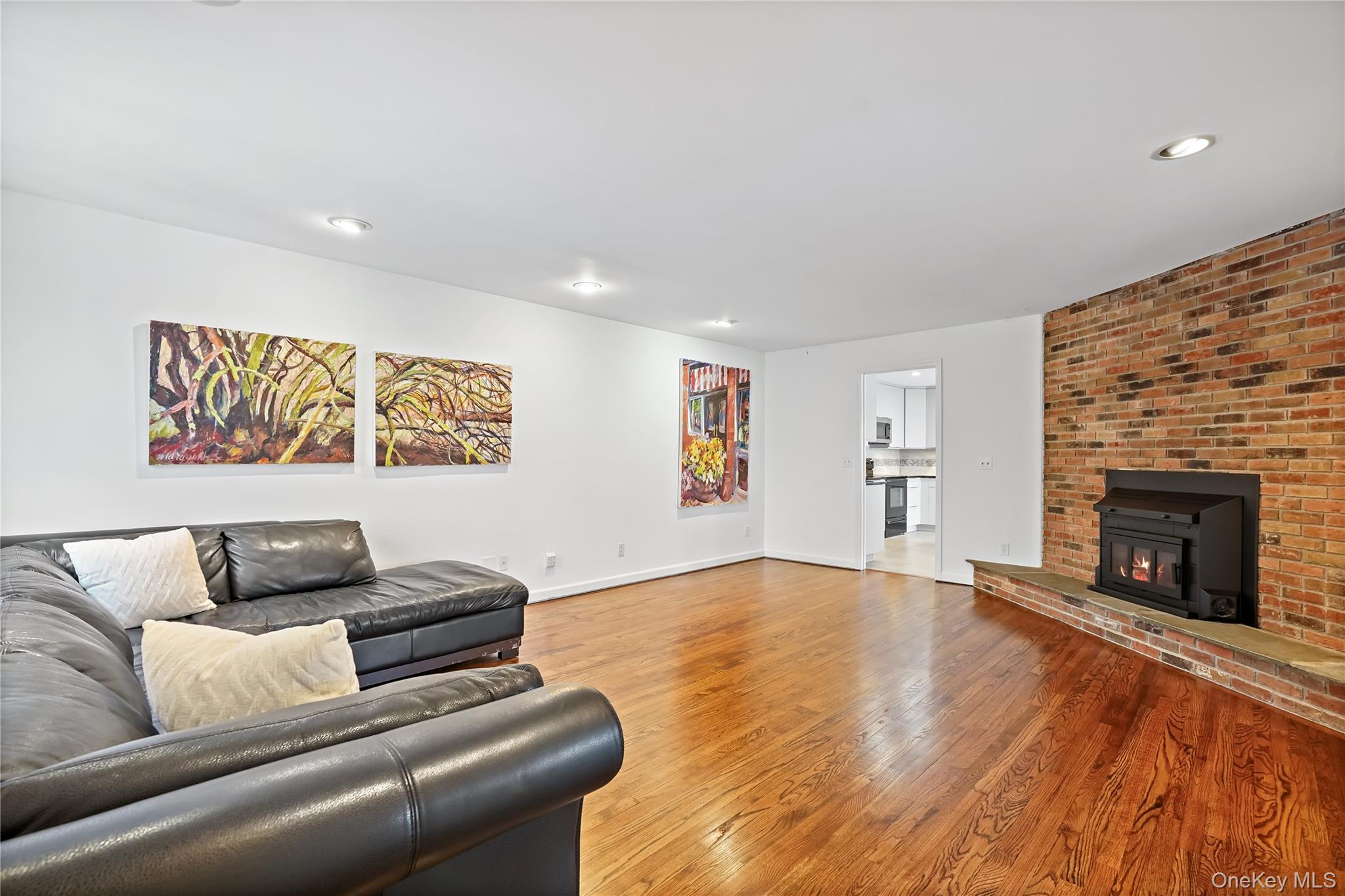 37 Fox Den Road, Mount Kisco, NY 10549