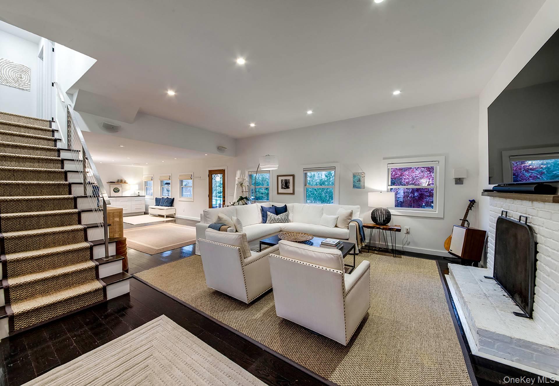 450 Water Mill Towd Road, Southampton, NY 11968