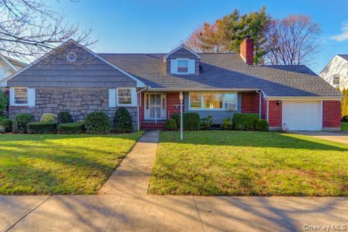 190 Brompton Road, Garden City, NY 11530