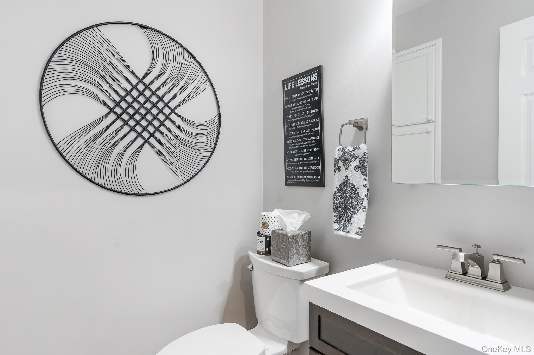 37 Hudson Heights Drive, Poughkeepsie, NY 12601