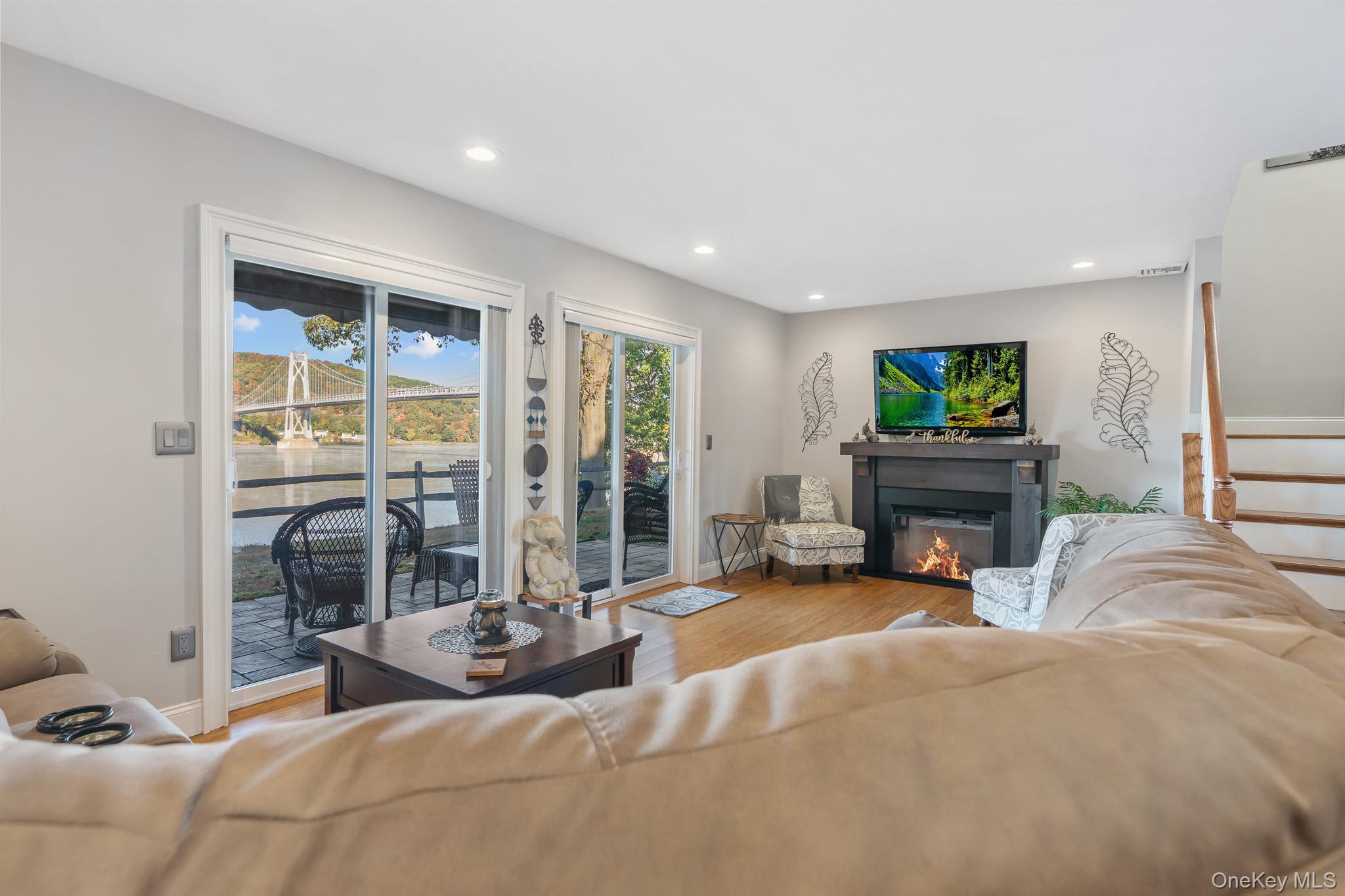 37 Hudson Heights Drive, Poughkeepsie, NY 12601