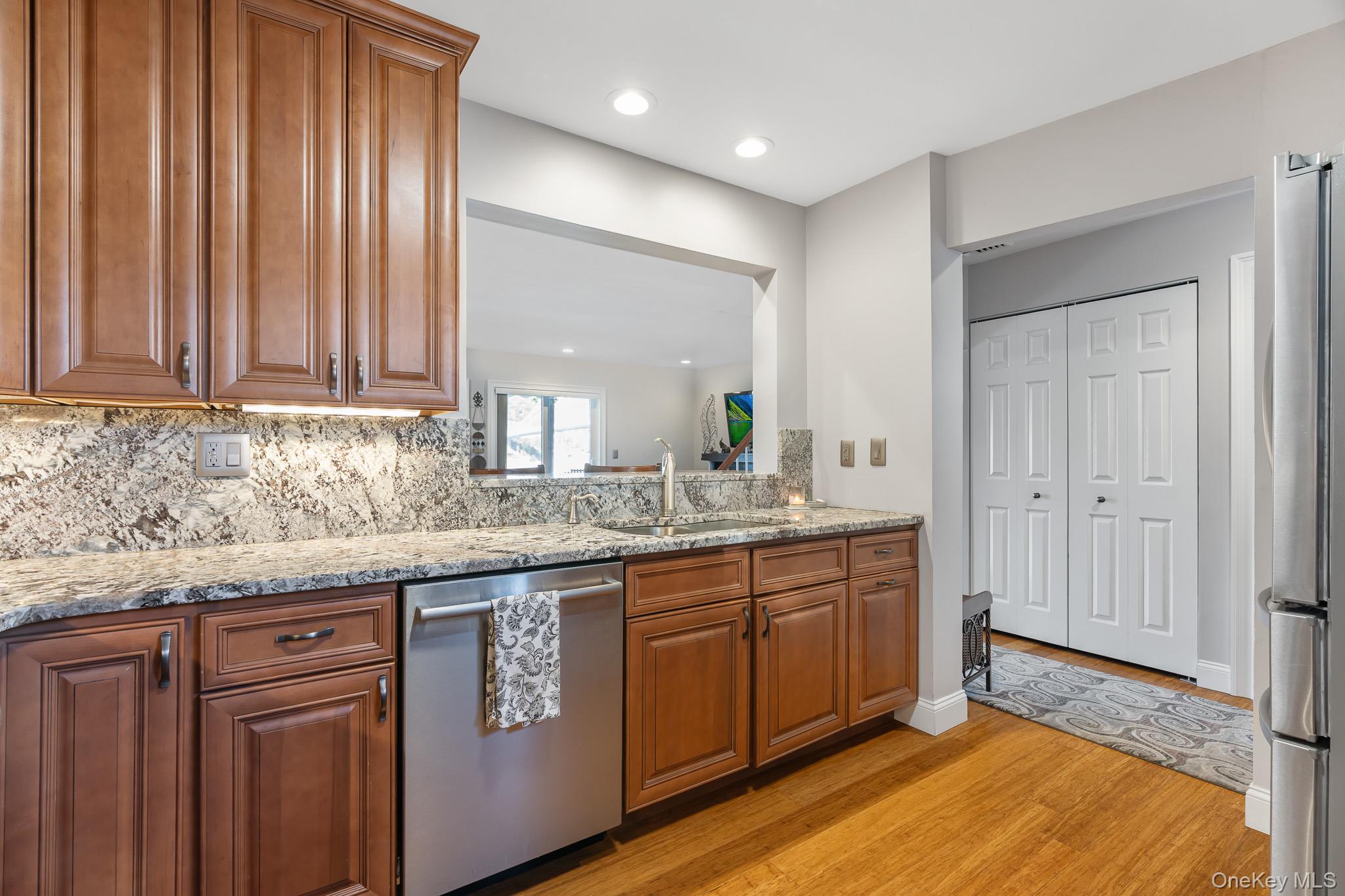 37 Hudson Heights Drive, Poughkeepsie, NY 12601