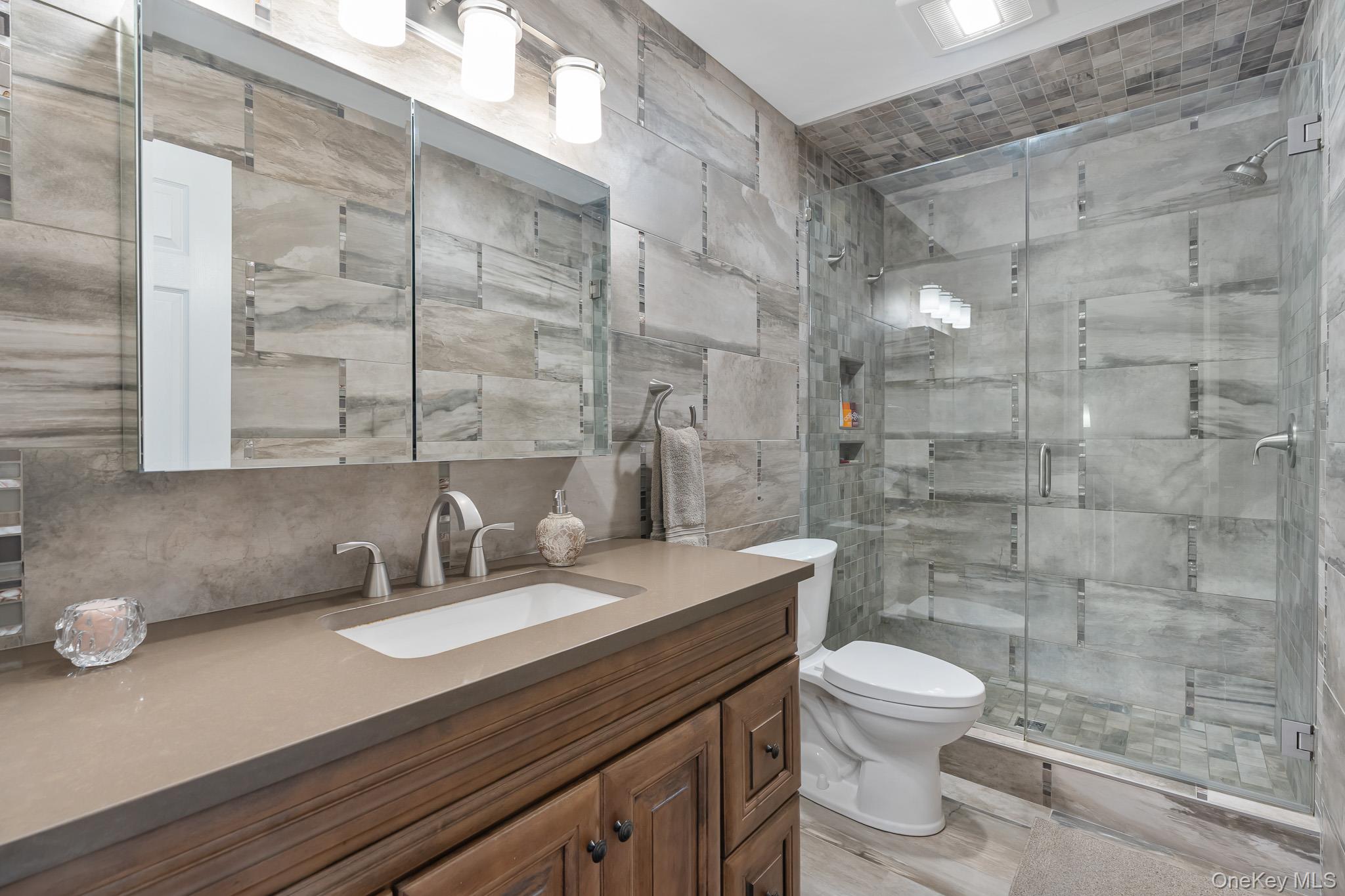 37 Hudson Heights Drive, Poughkeepsie, NY 12601