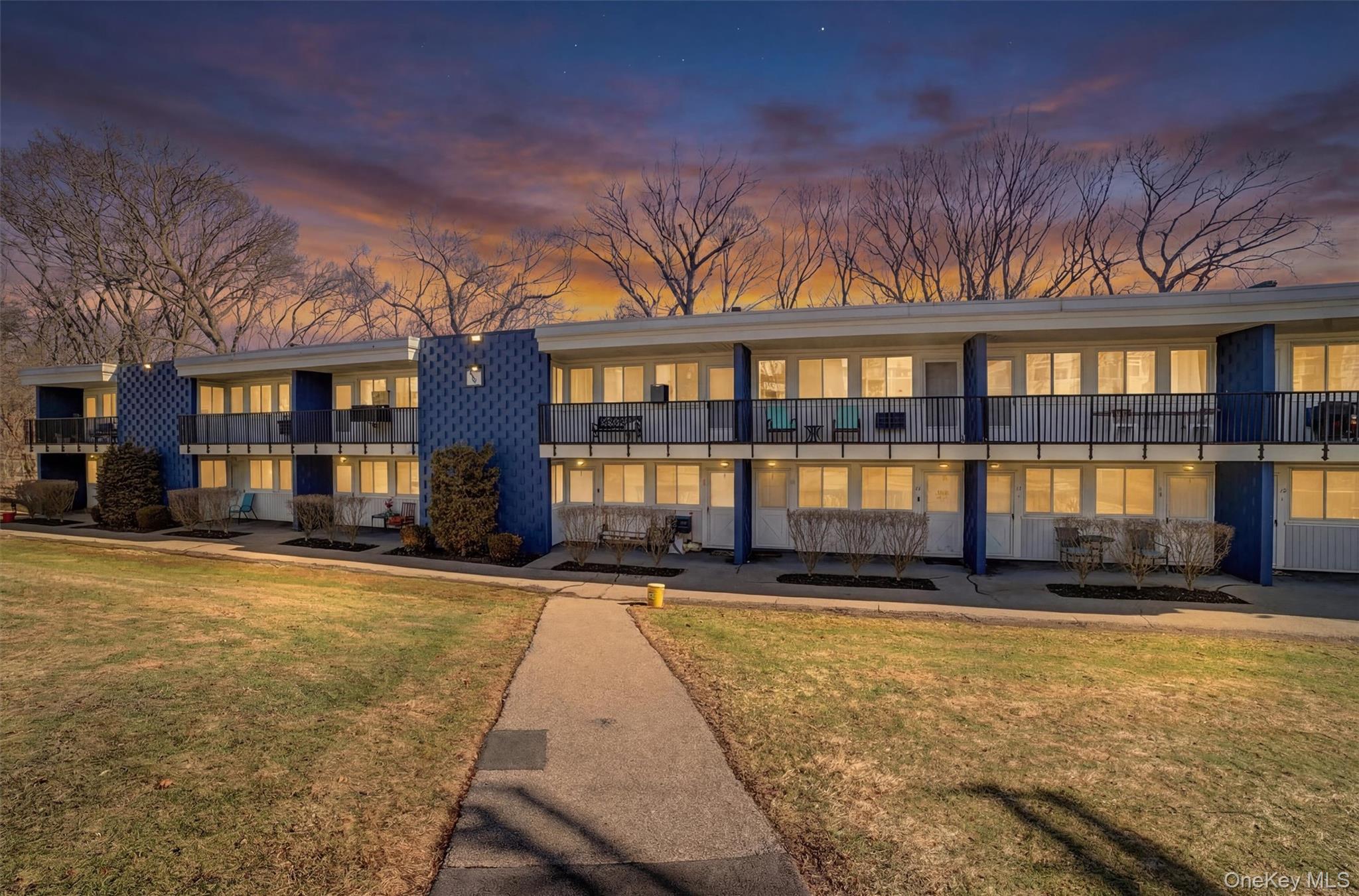 8 Wyndover Woods Lane # 18, White Plains, NY 10603