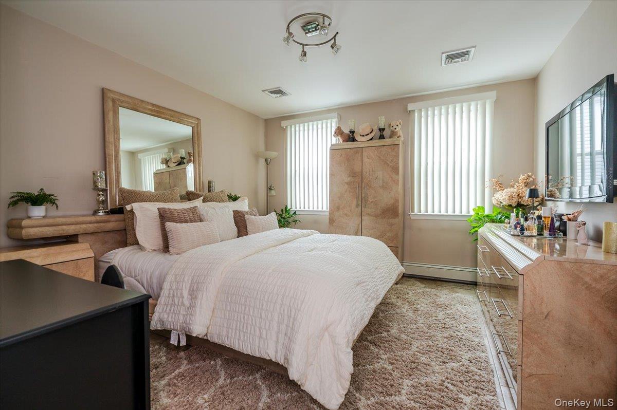 1711 Mahan Avenue, Bronx, NY 10461