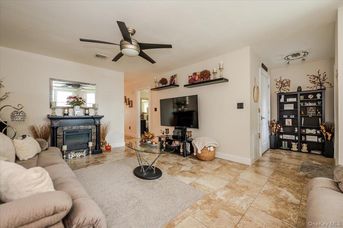 1711 Mahan Avenue, Bronx, NY 10461