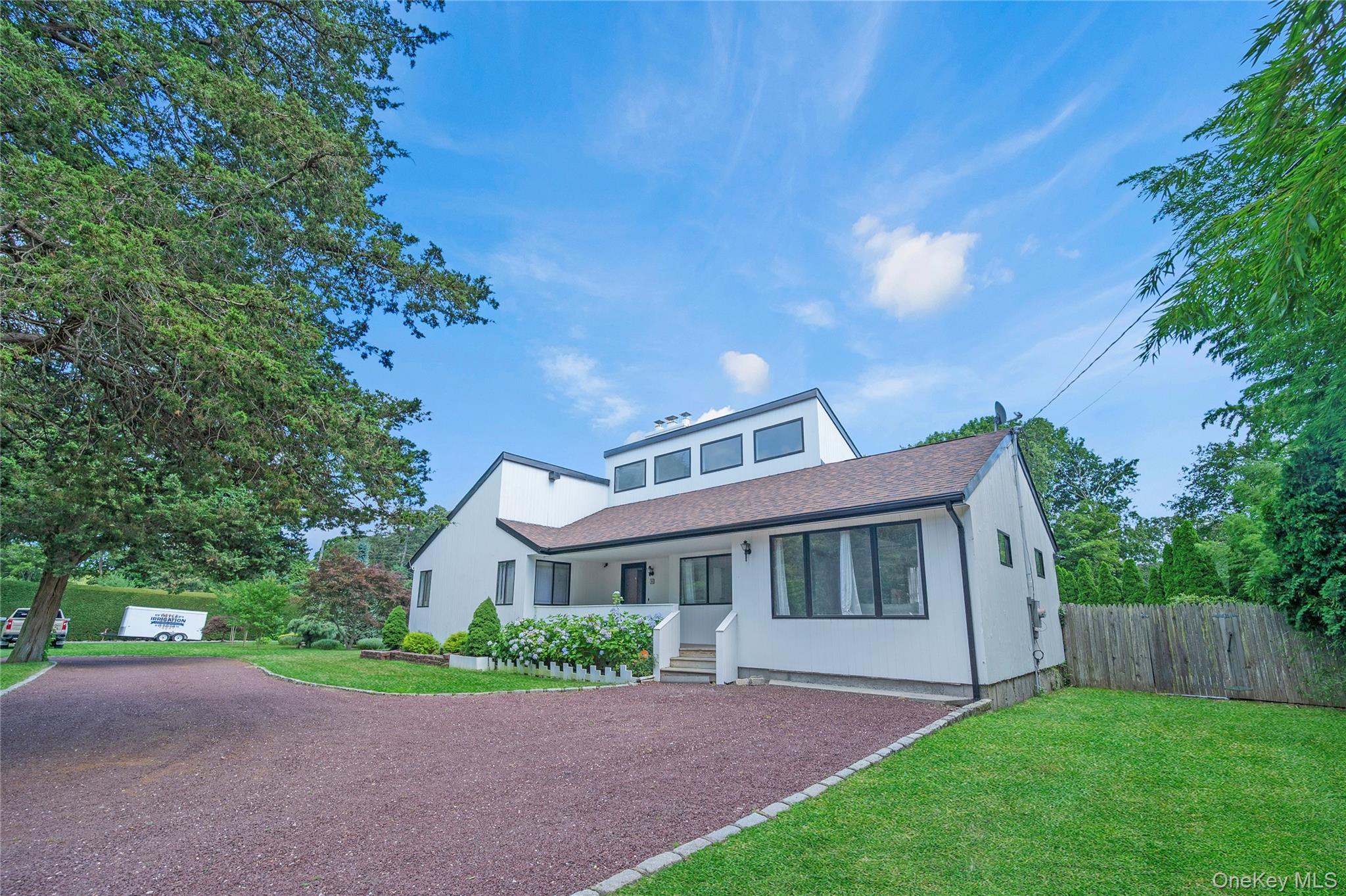 8 School Street, Hampton Bays, NY 11946