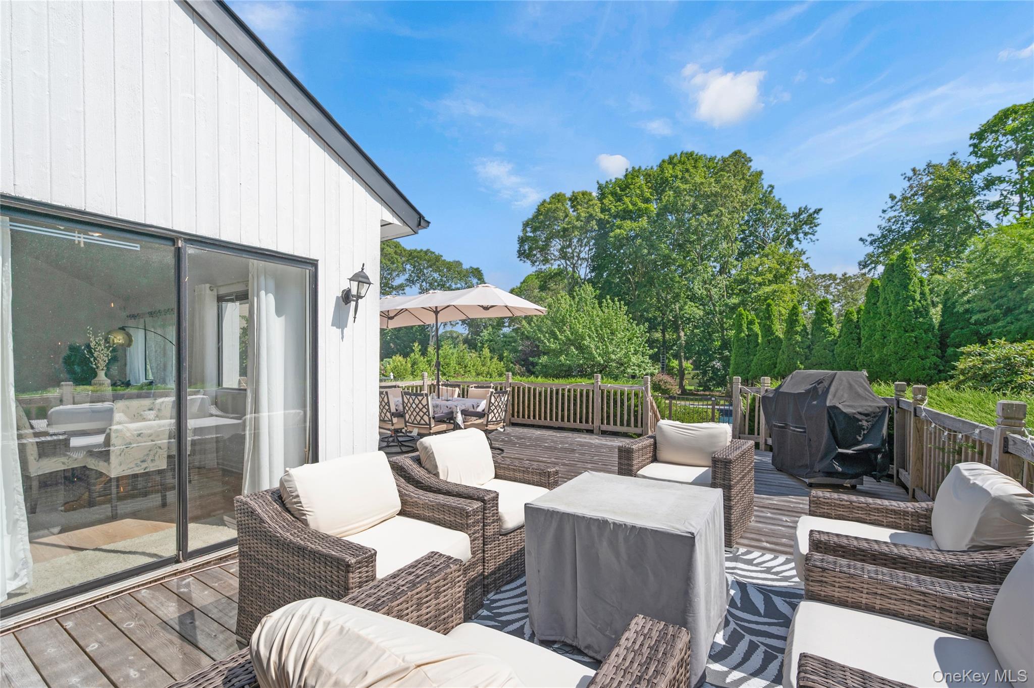 8 School Street, Hampton Bays, NY 11946