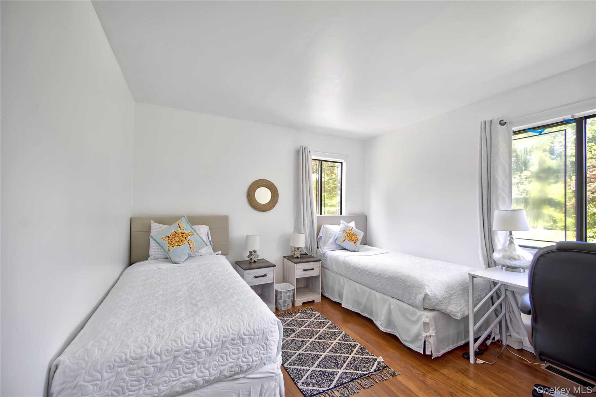 8 School Street, Hampton Bays, NY 11946