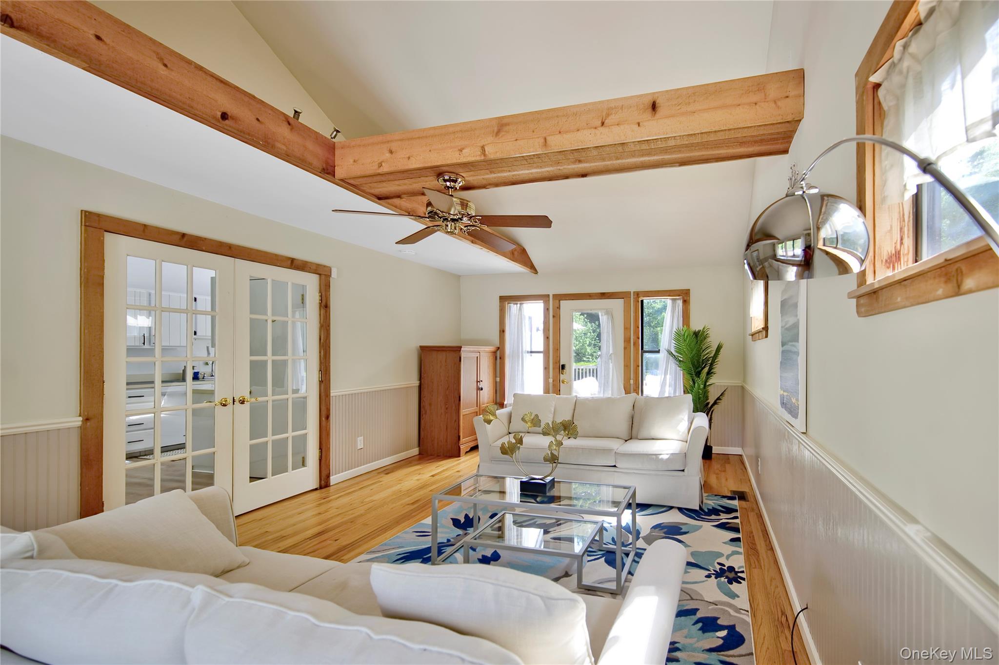 8 School Street, Hampton Bays, NY 11946