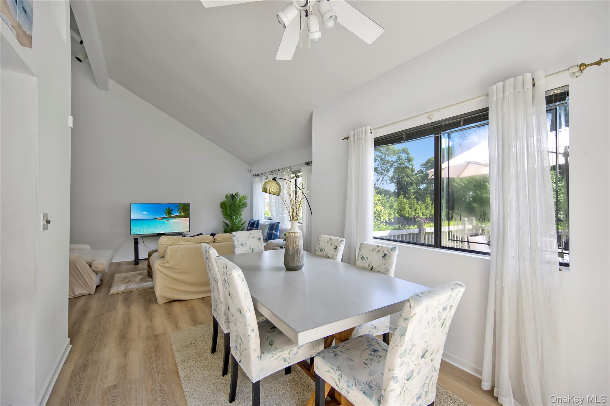 8 School Street, Hampton Bays, NY 11946