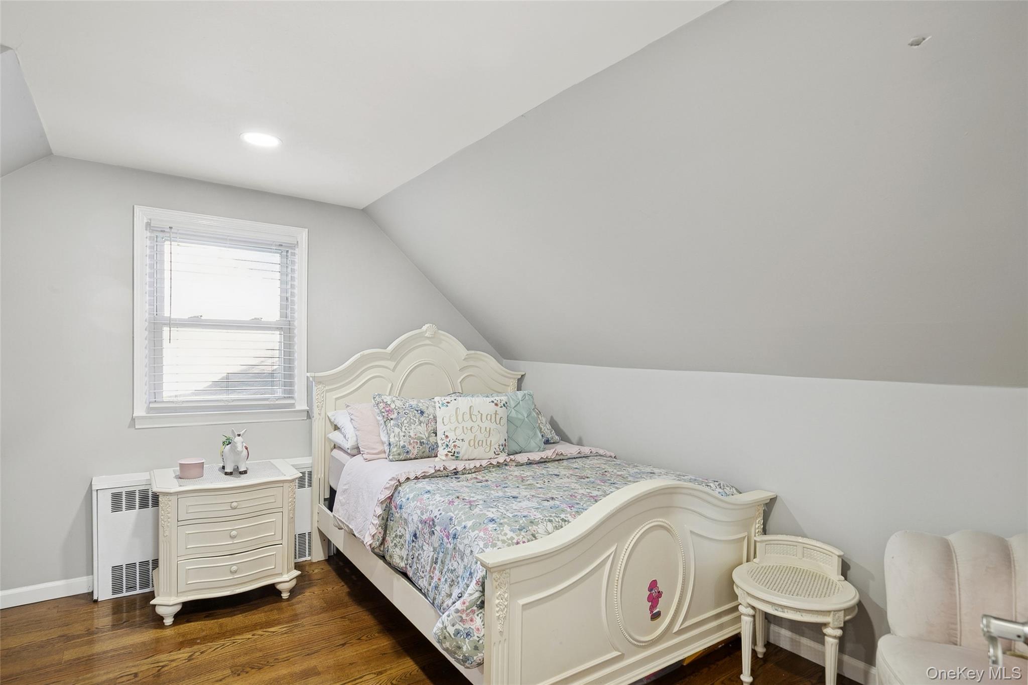 320 W 11th Street, Deer Park, NY 11729