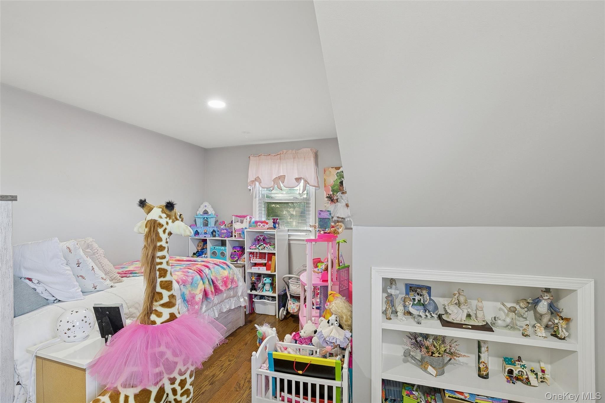 320 W 11th Street, Deer Park, NY 11729