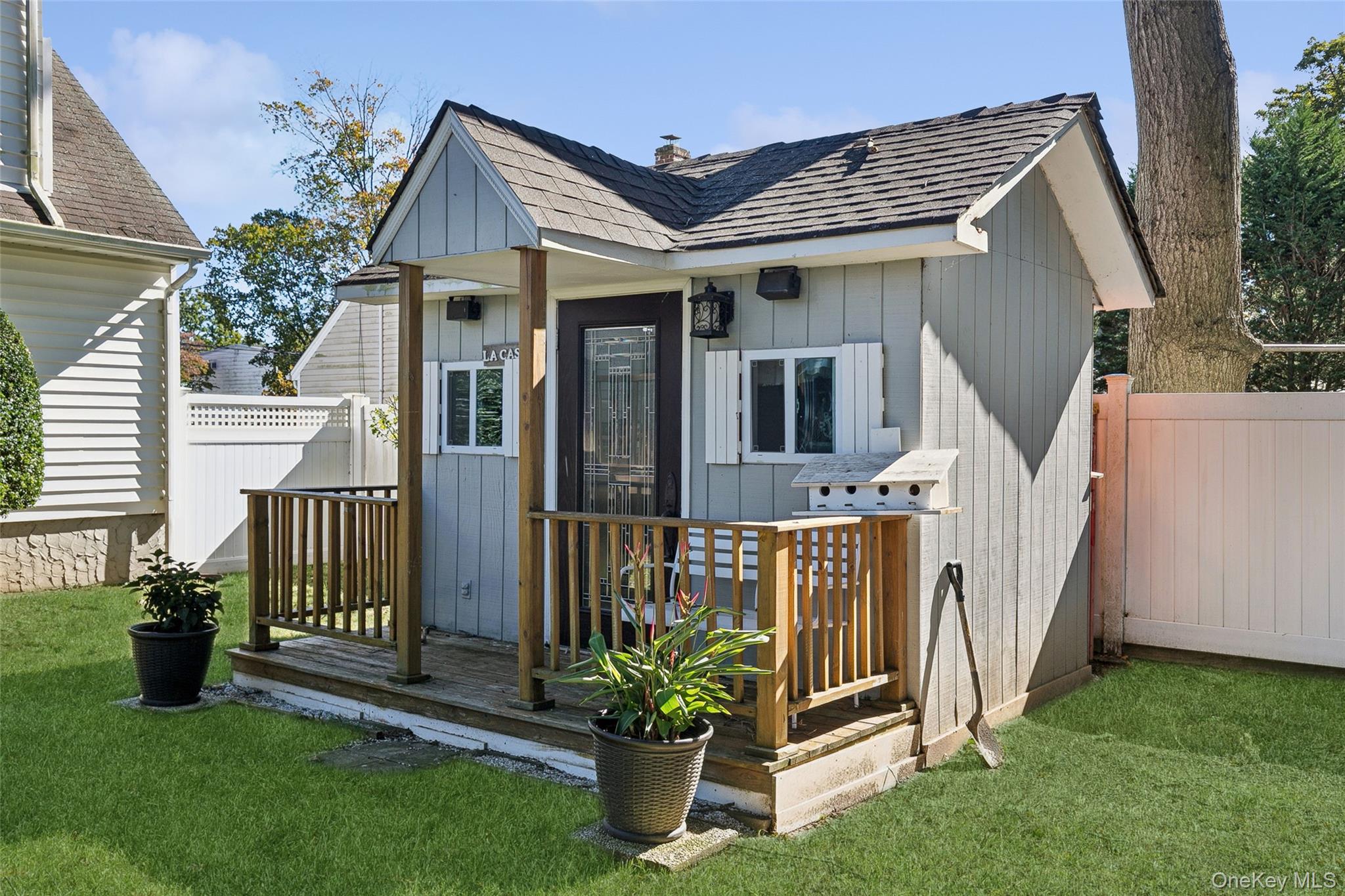 320 W 11th Street, Deer Park, NY 11729