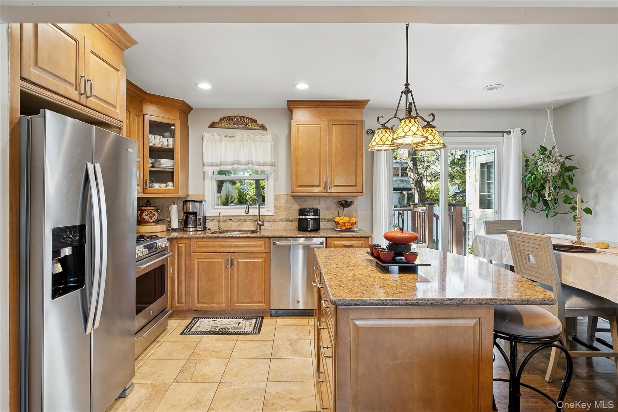 320 W 11th Street, Deer Park, NY 11729