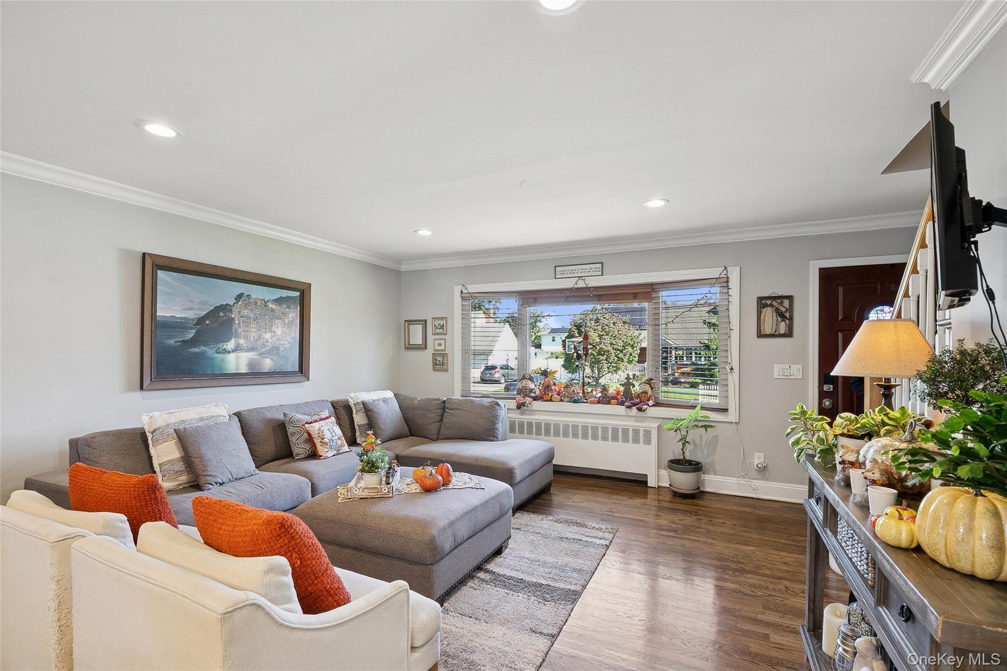 320 W 11th Street, Deer Park, NY 11729