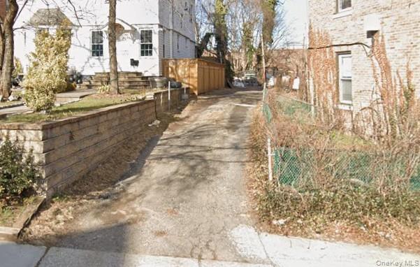 9 Morris Crescent # Rear, Yonkers, NY 10705
