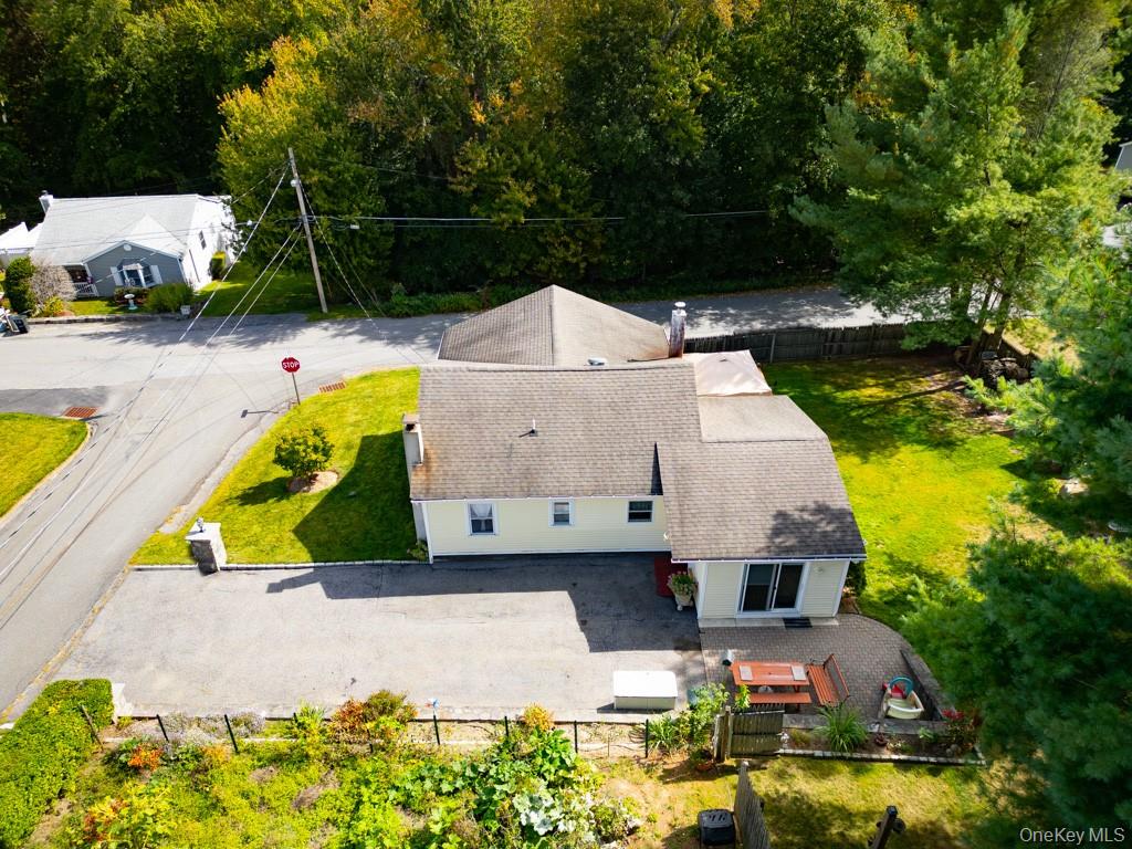 18 Dellacona Road, Carmel, NY 10512