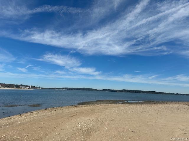 535 Bay Home Road, Southold, NY 11971