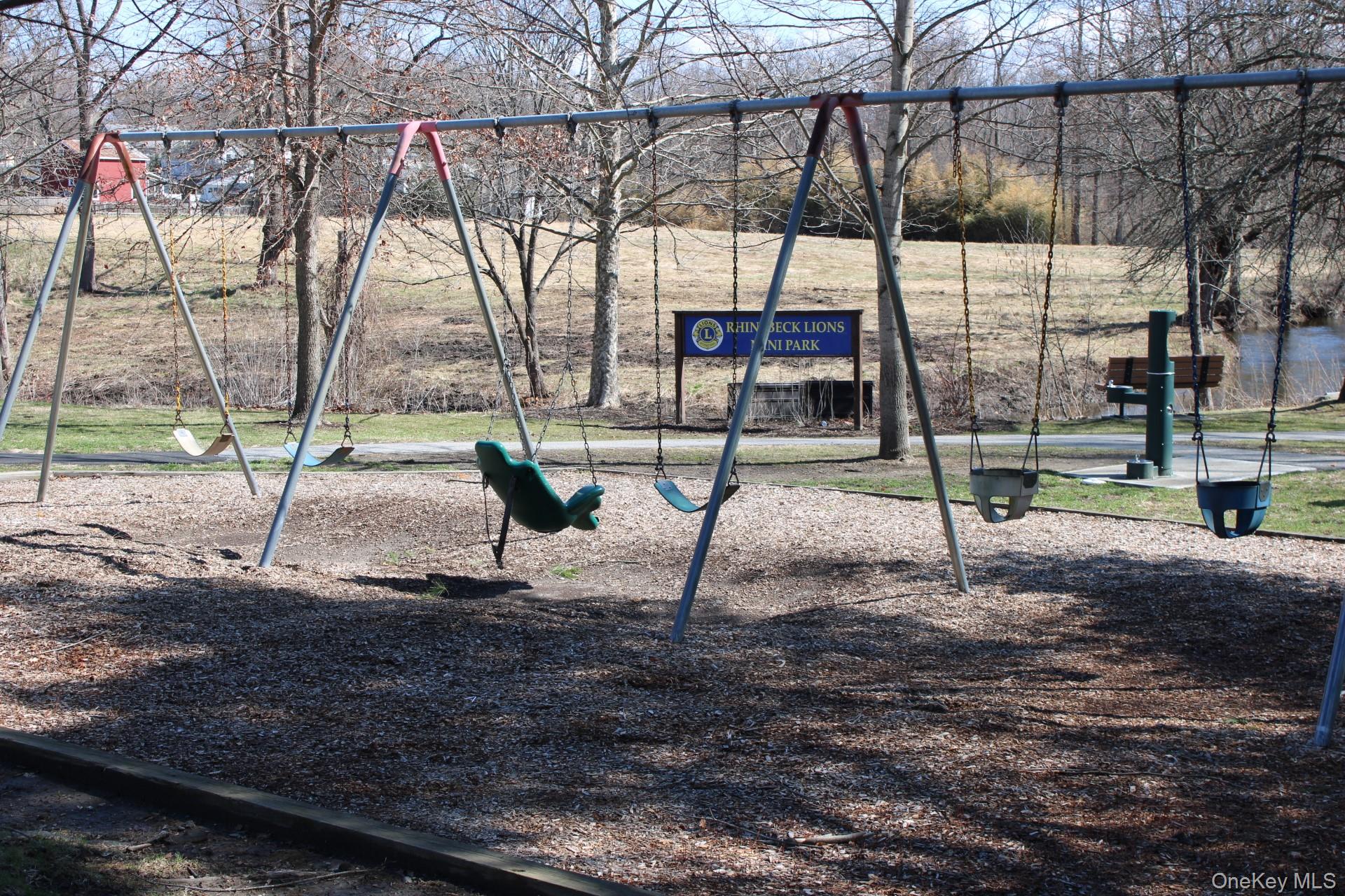 12 S Parsonage Street, Rhinebeck, NY 12572