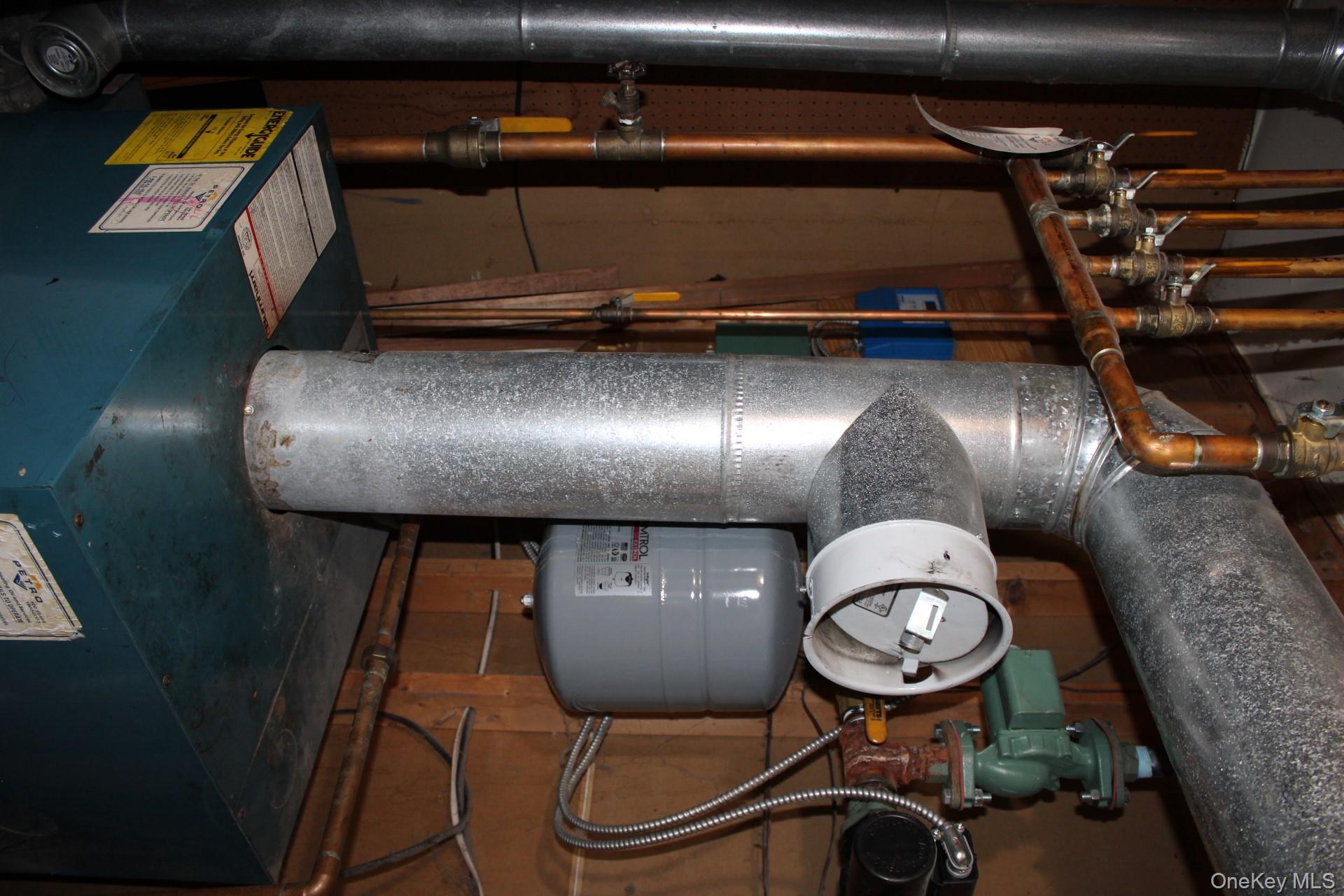 12 S Parsonage Street, Rhinebeck, NY 12572