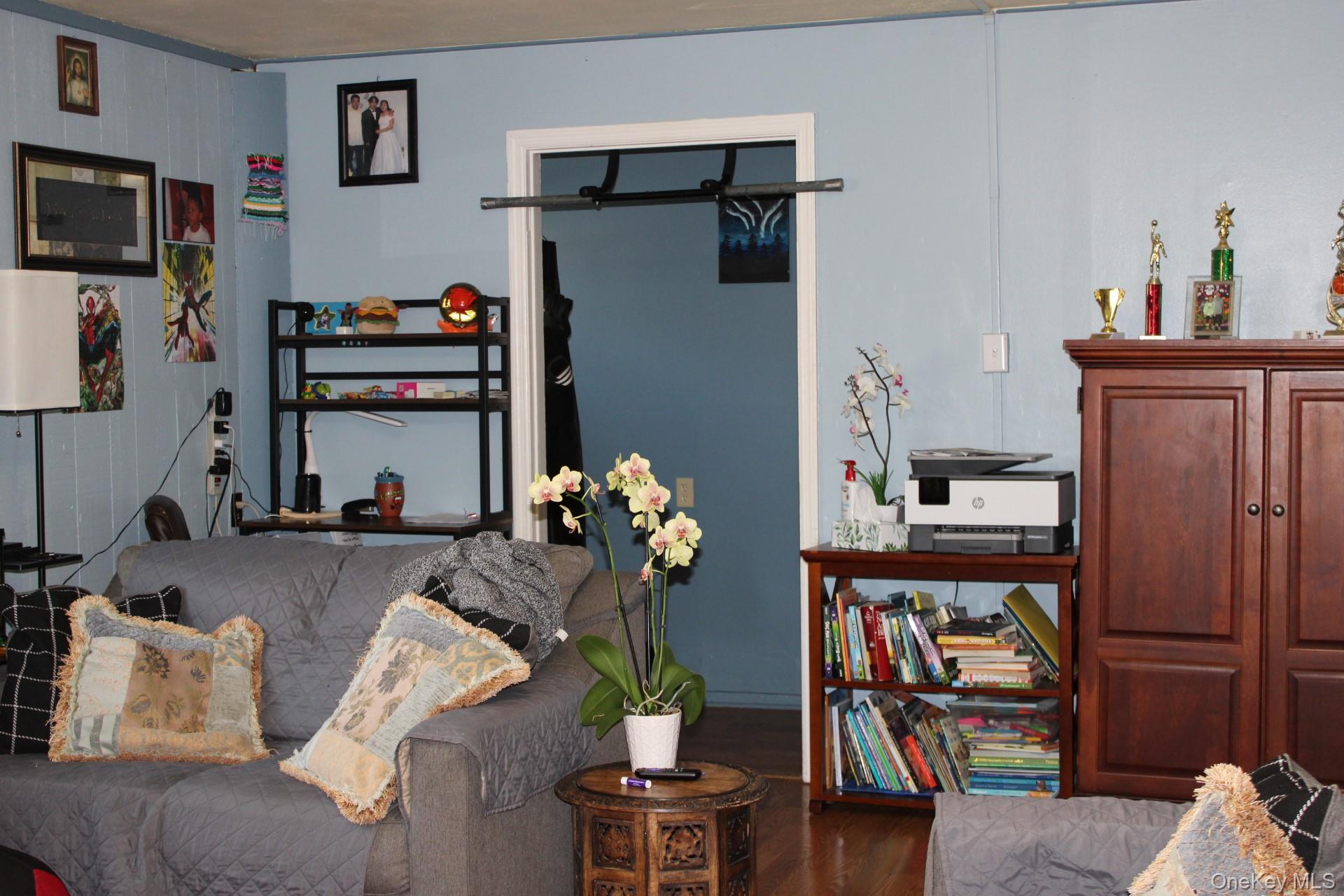 12 S Parsonage Street, Rhinebeck, NY 12572