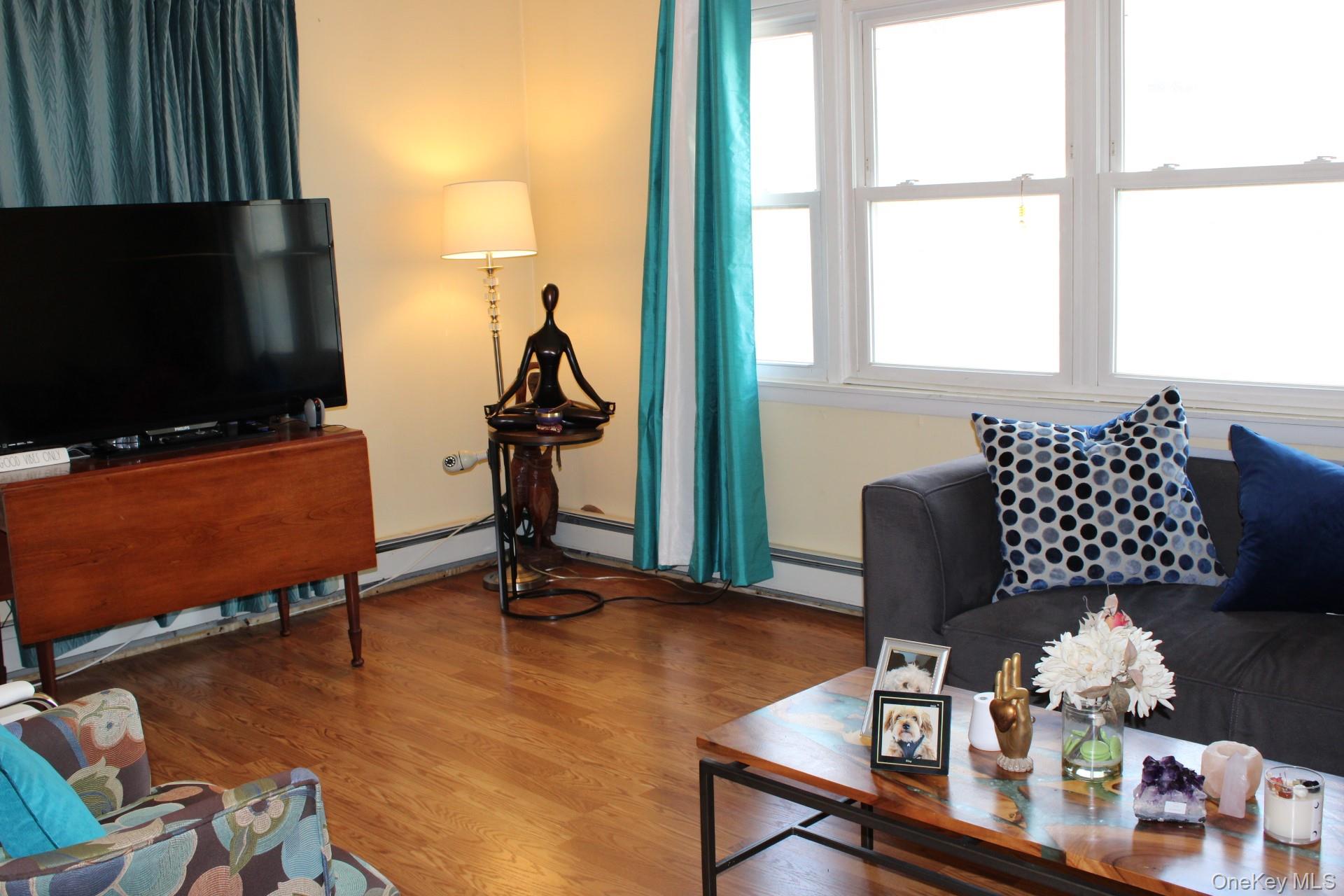 12 S Parsonage Street, Rhinebeck, NY 12572