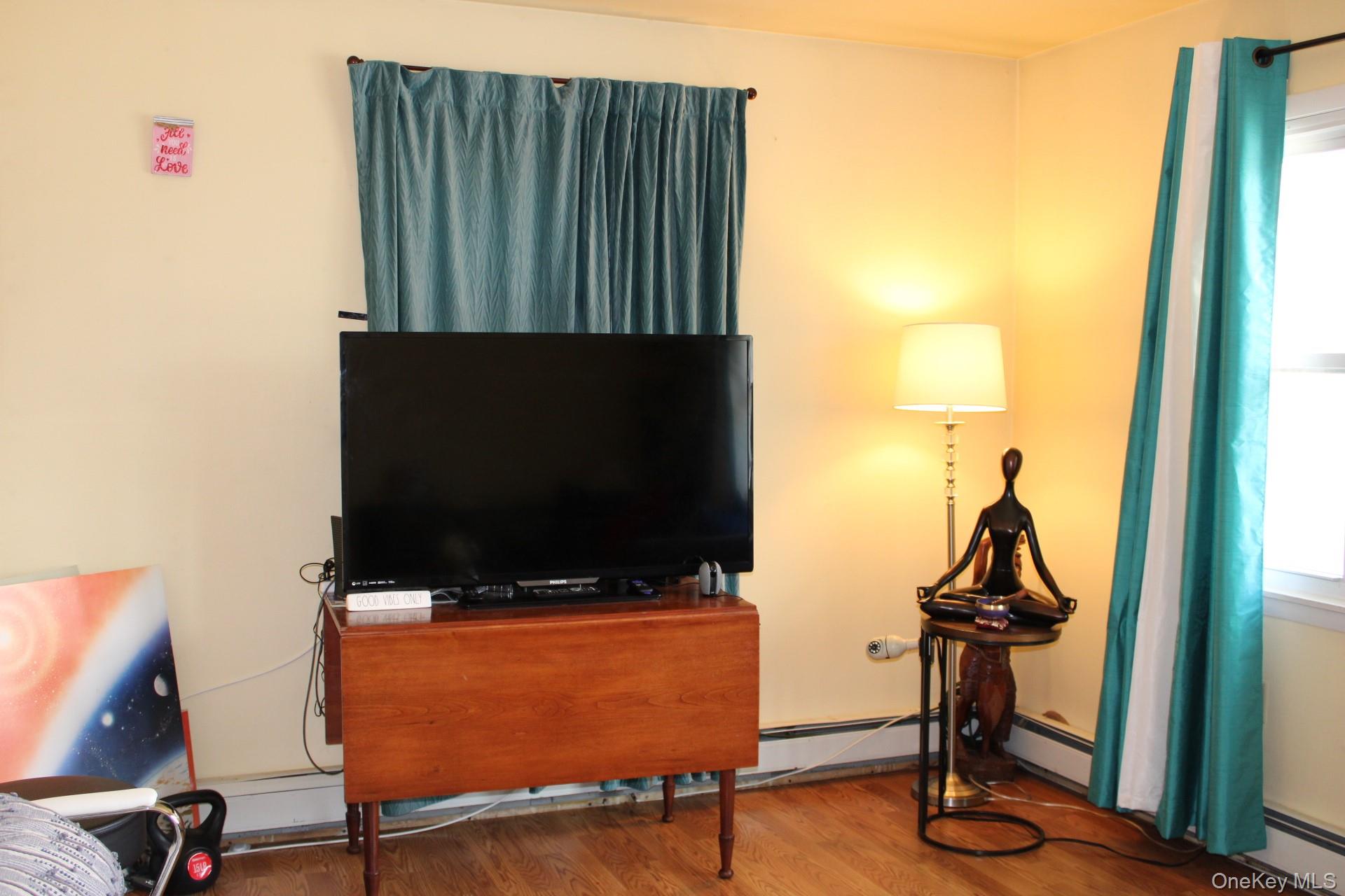 12 S Parsonage Street, Rhinebeck, NY 12572