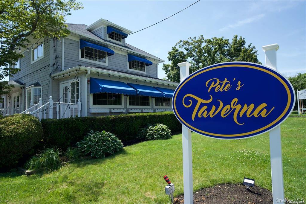 3225 Sound Avenue, Riverhead, NY 11901