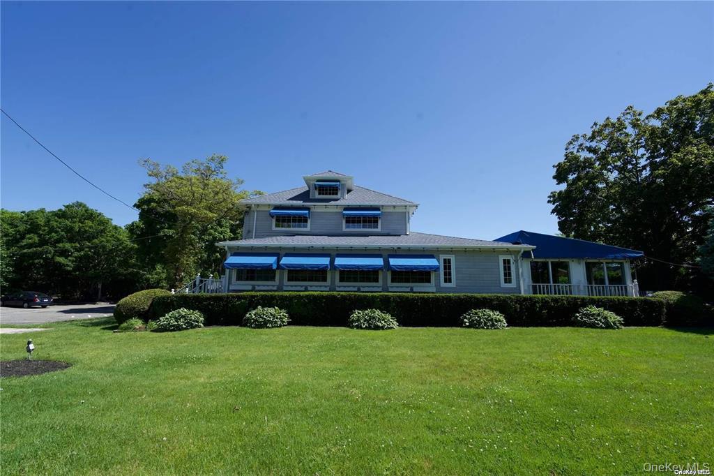 3225 Sound Avenue, Riverhead, NY 11901