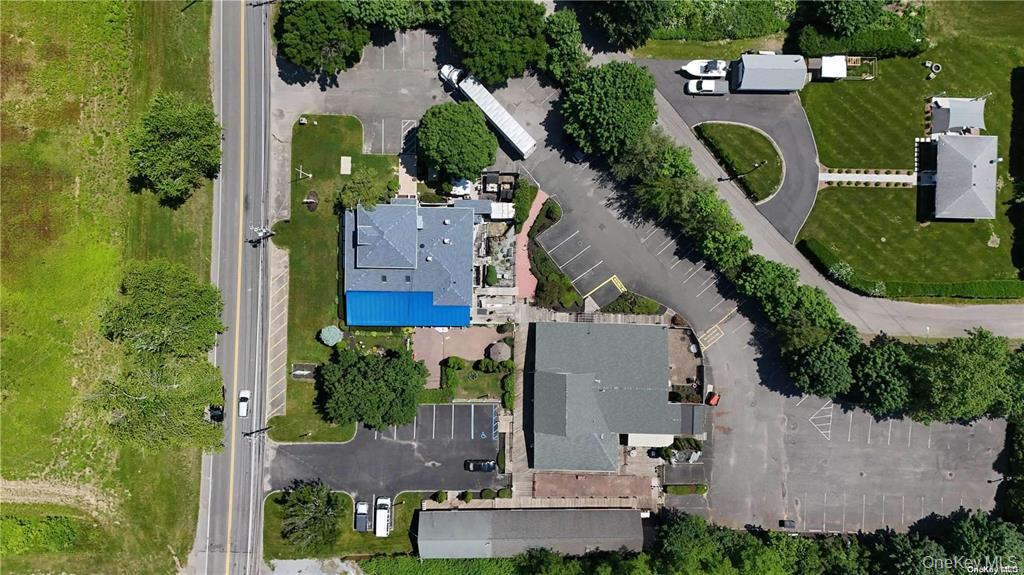 3225 Sound Avenue, Riverhead, NY 11901