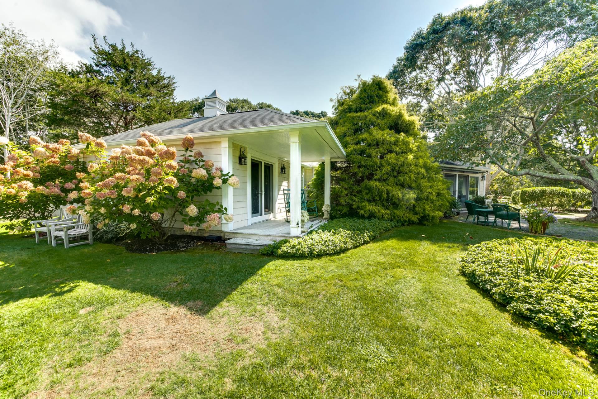 641 Montauk Highway, East Hampton, NY 11930