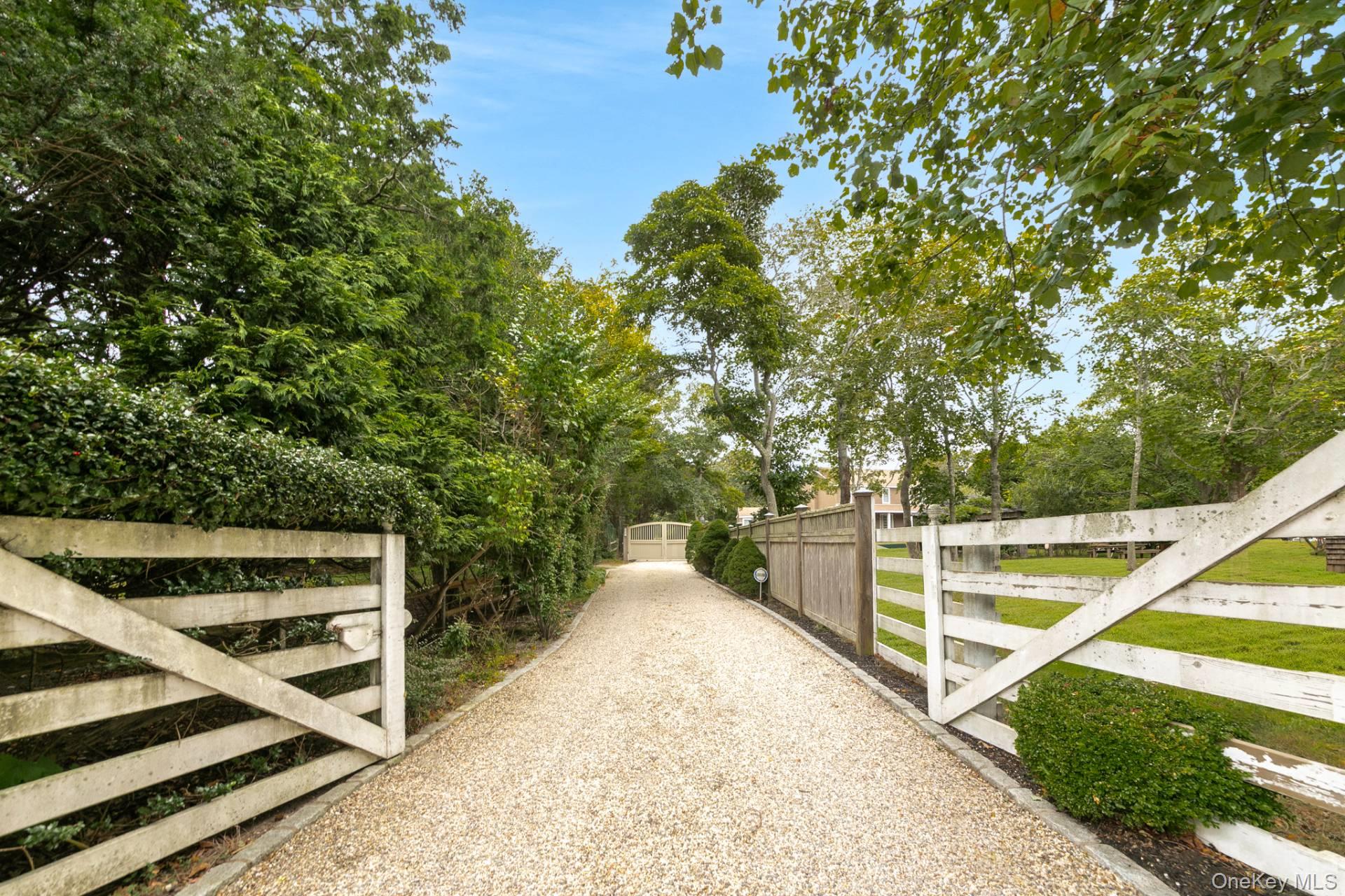 641 Montauk Highway, East Hampton, NY 11930