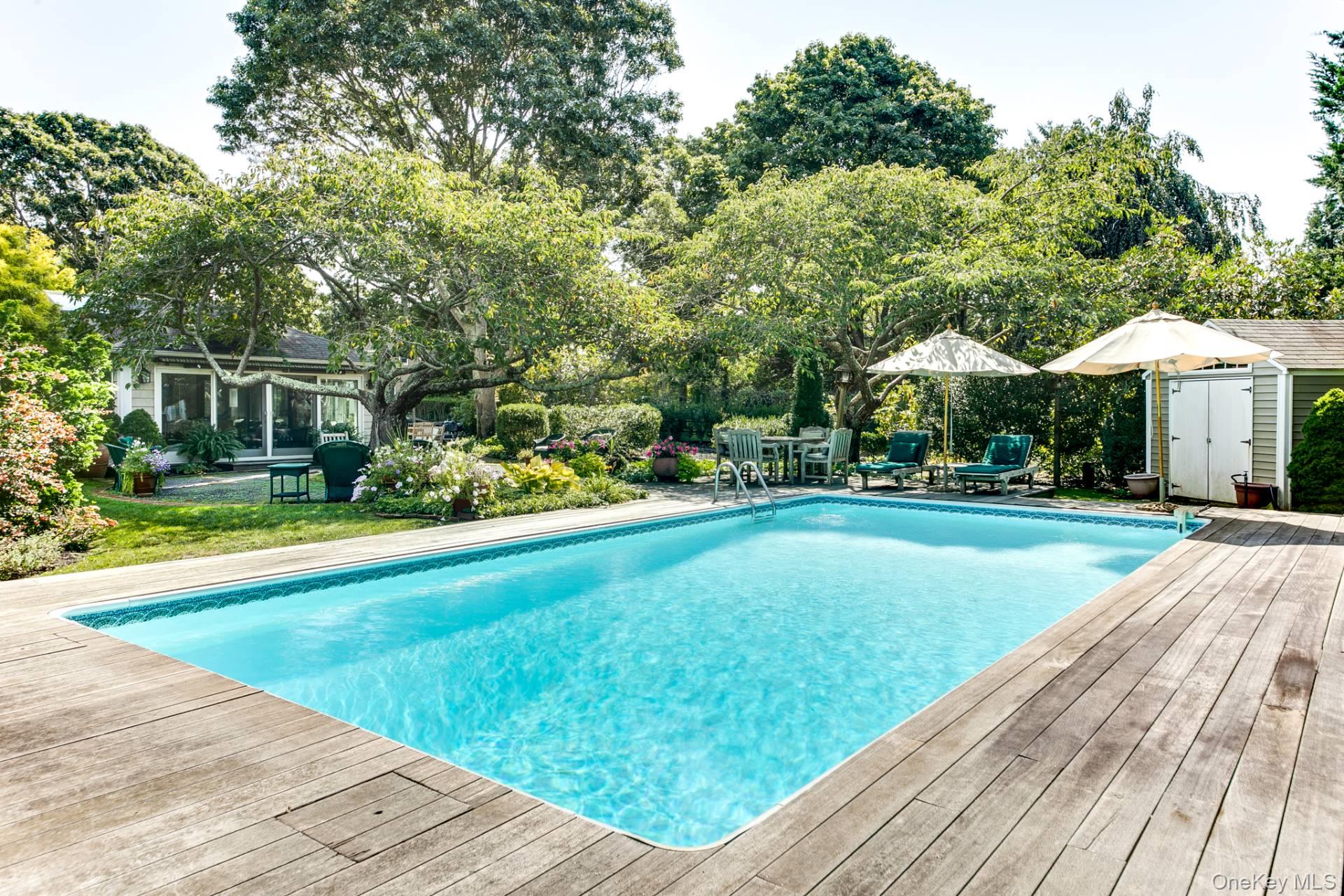 641 Montauk Highway, East Hampton, NY 11930