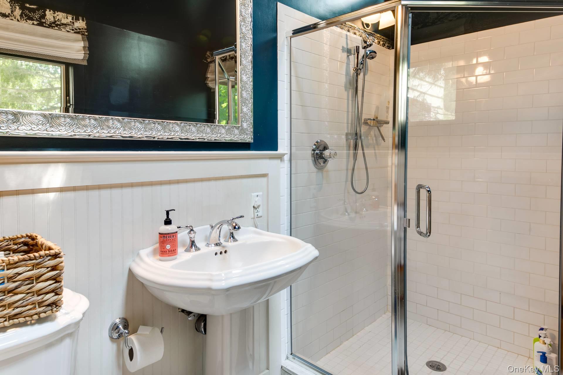 641 Montauk Highway, East Hampton, NY 11930