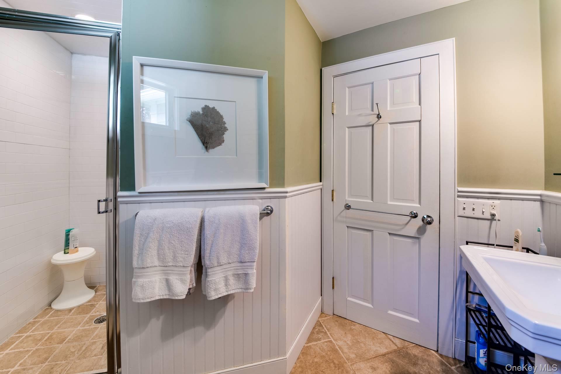 641 Montauk Highway, East Hampton, NY 11930