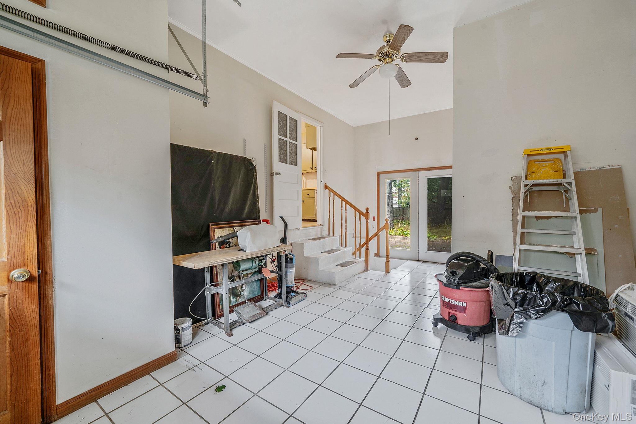 15 Raymond Avenue, Farmingville, NY 11738