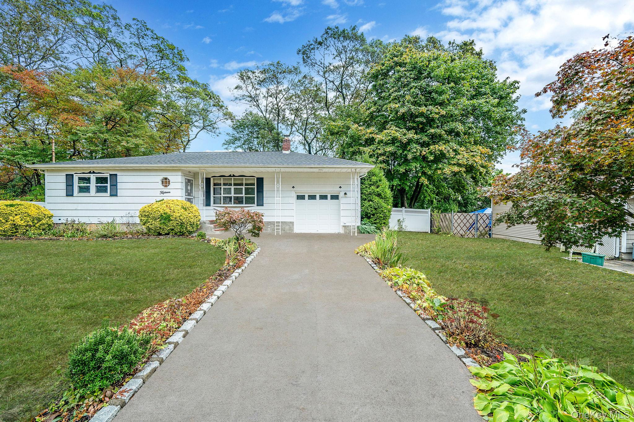 15 Raymond Avenue, Farmingville, NY 11738