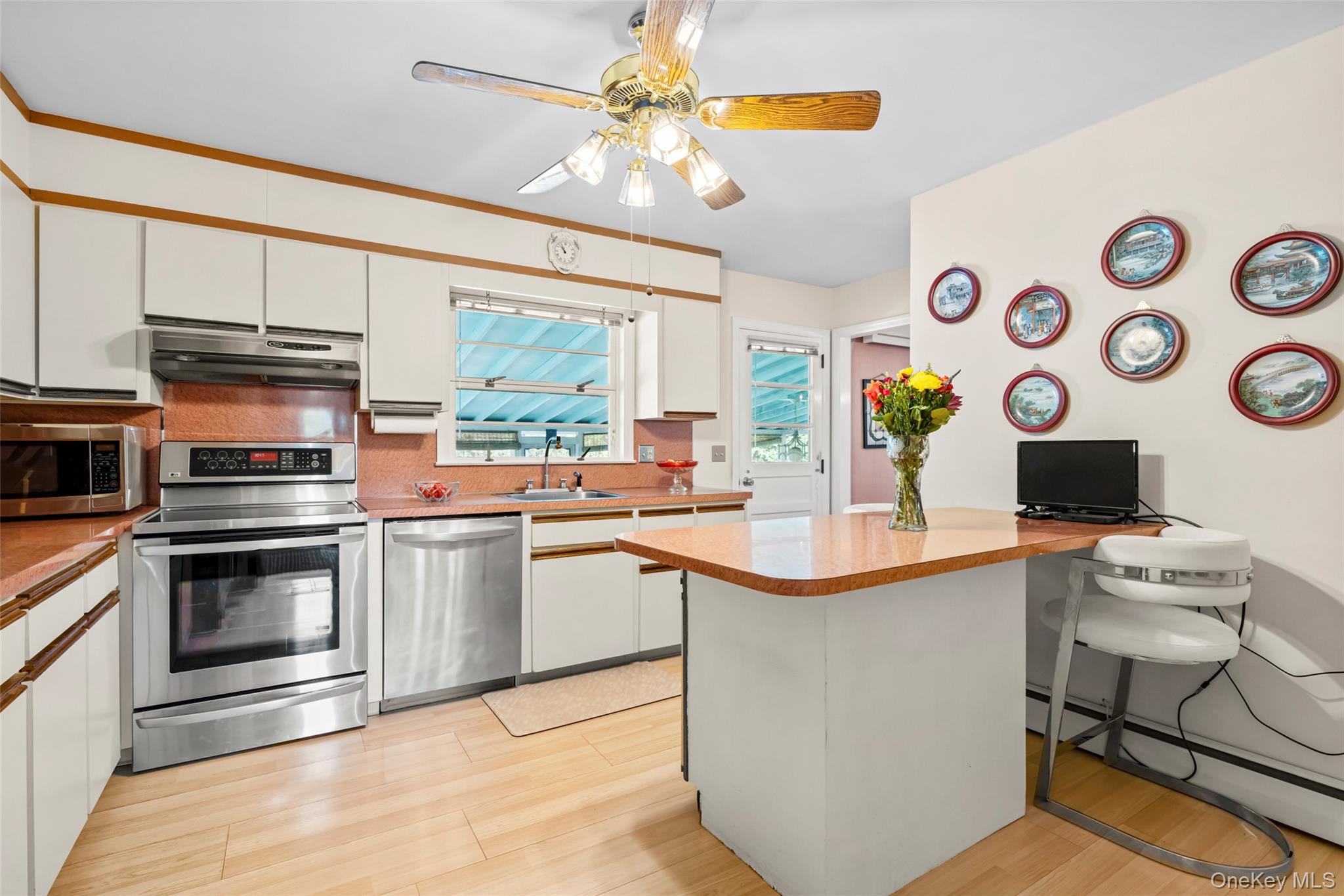 46 Skyview Drive, Poughkeepsie, NY 12603