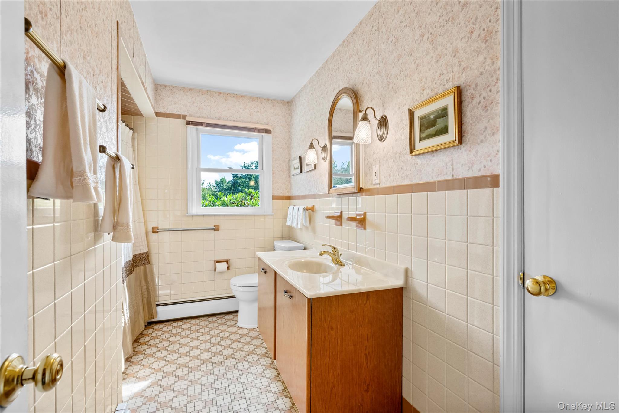 46 Skyview Drive, Poughkeepsie, NY 12603