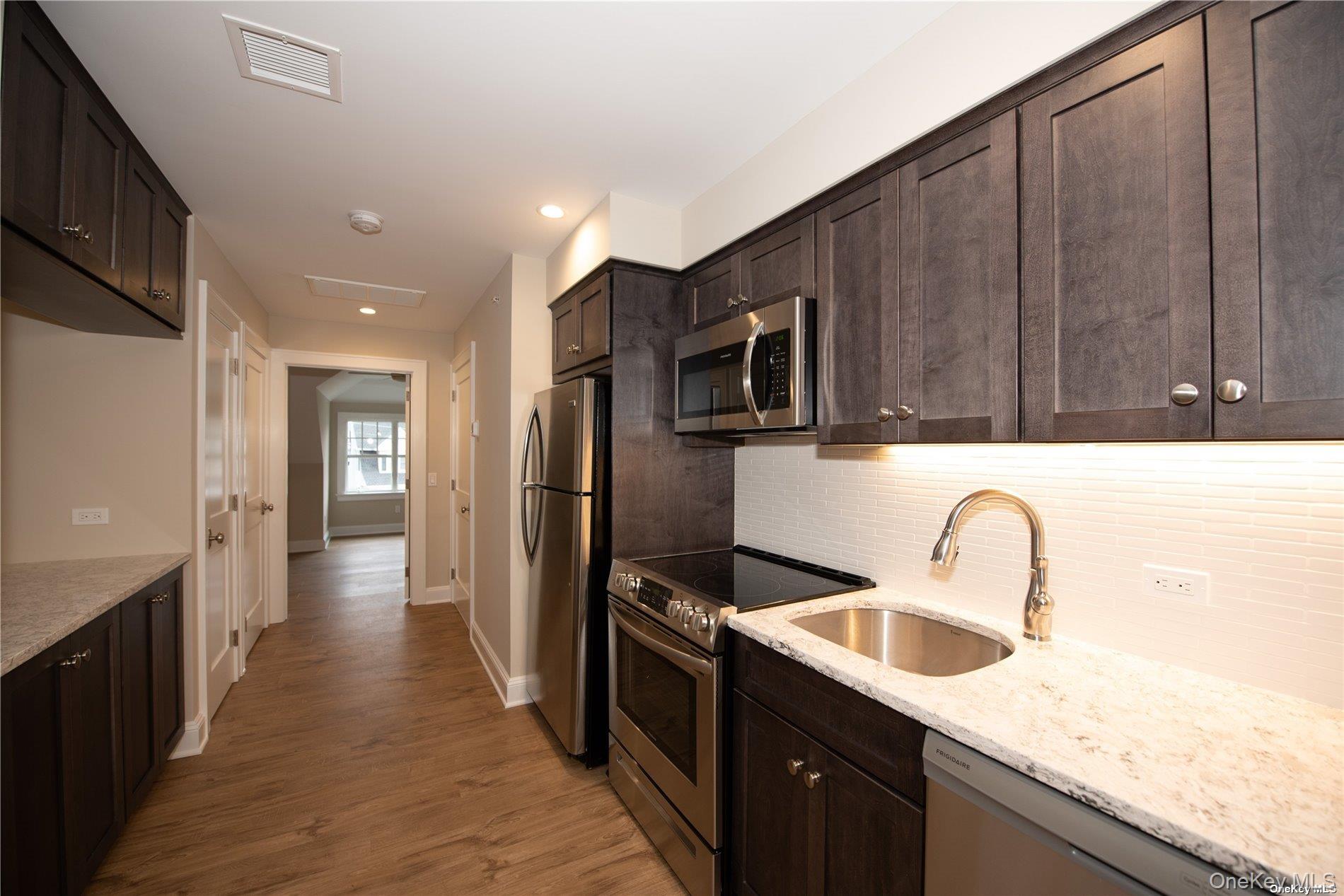 444 New York Avenue # 5, Huntington, NY 11743