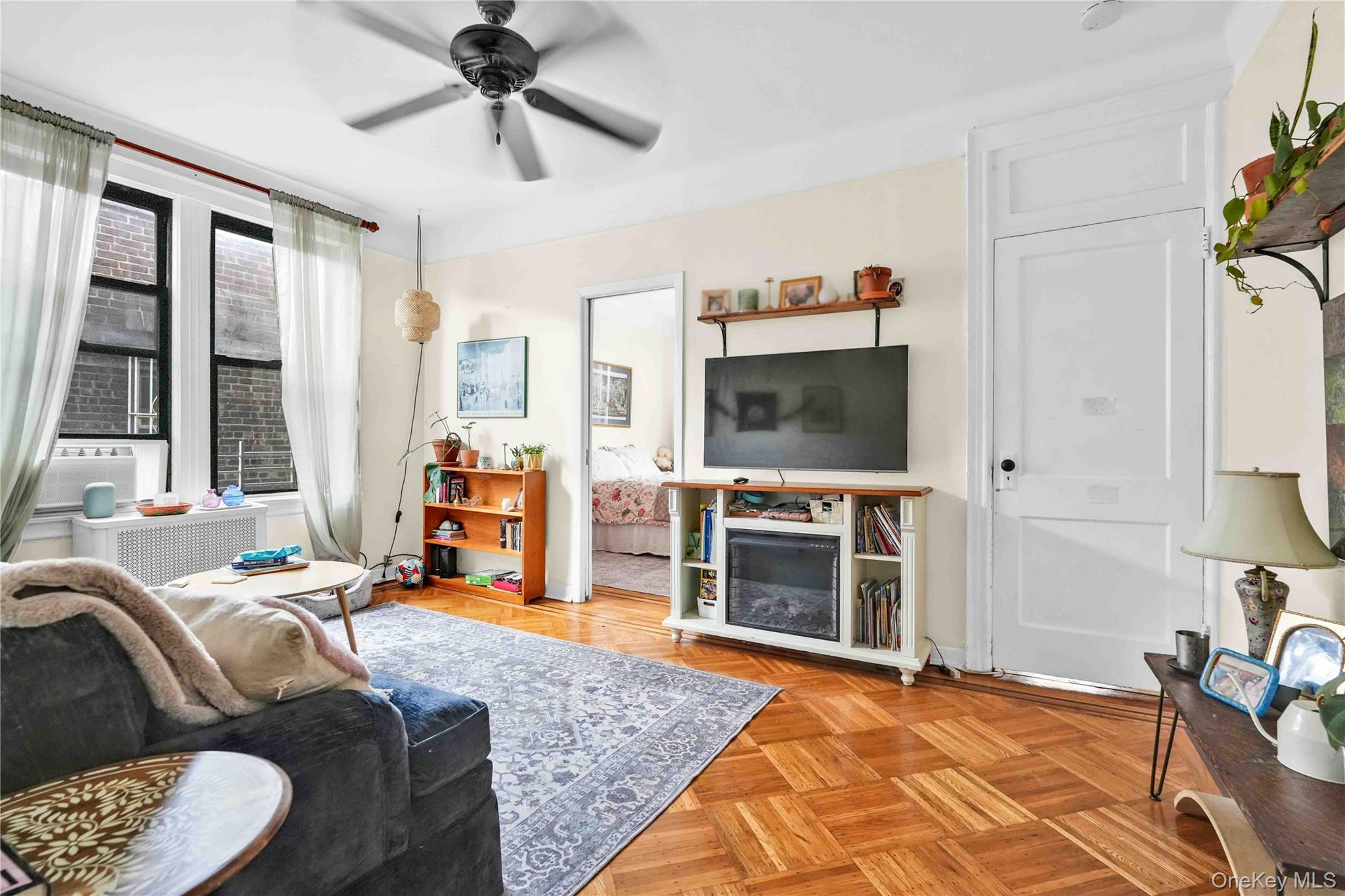 6058 60th Road, Maspeth, NY 11378