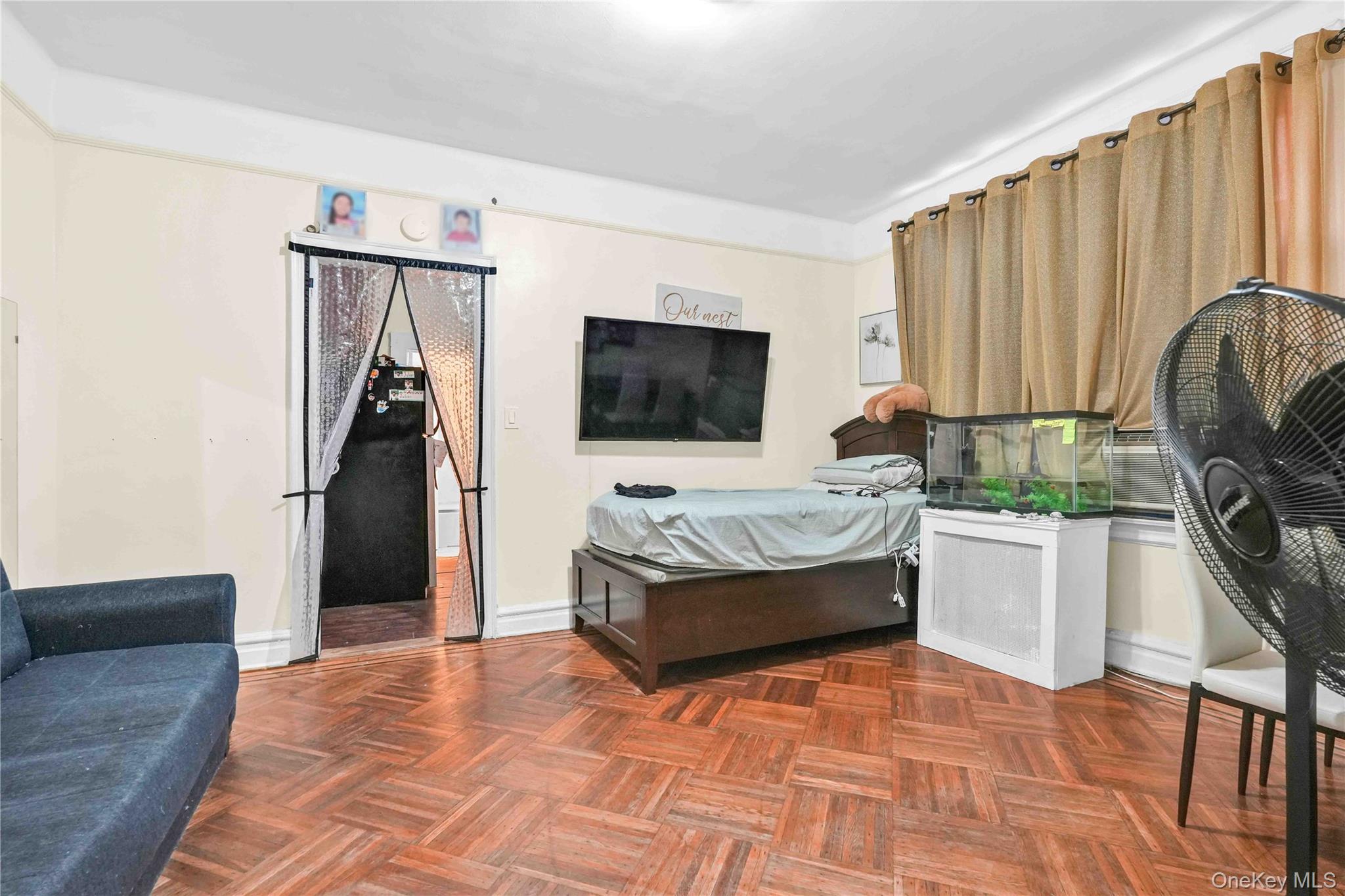 6058 60th Road, Maspeth, NY 11378